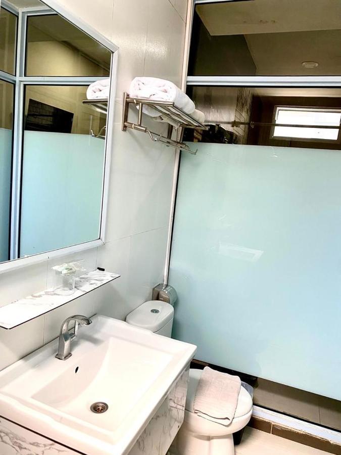 Os Hotel Tanjung Uncang Sagulung Dış mekan fotoğraf
