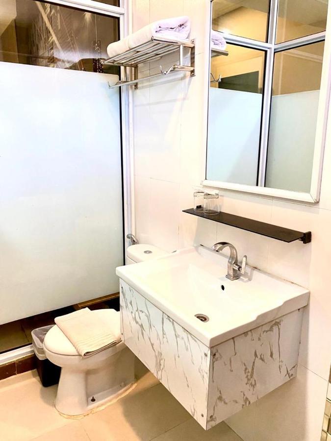 Os Hotel Tanjung Uncang Sagulung Dış mekan fotoğraf